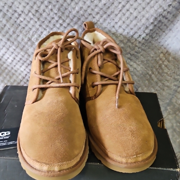 UGG Men's Brown Chukka Boots - Picture 7 of 9